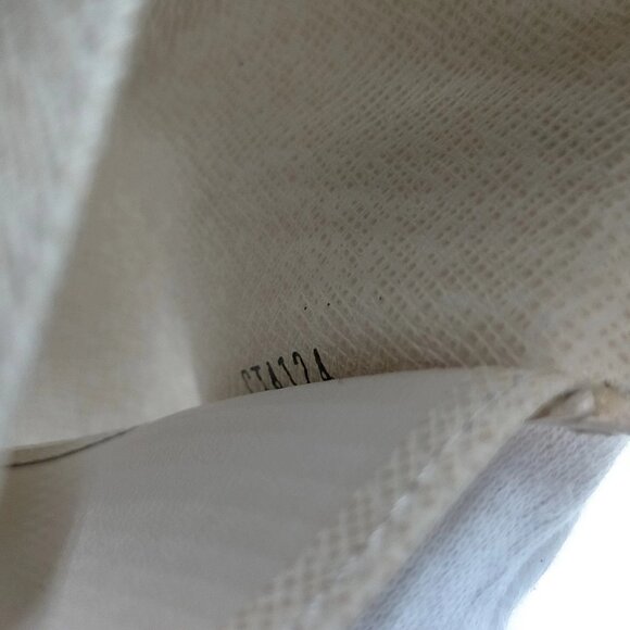 Authentic Louis Vuitton White Damier Azul Keycase mn258-113025 - Picture 8 of 9